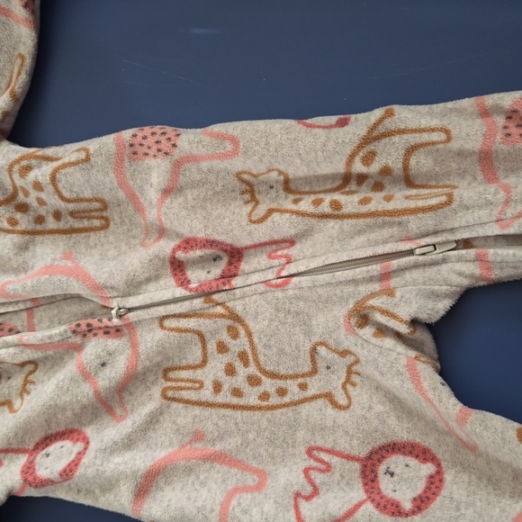 Zoo sleeper - Picture 2 of 9